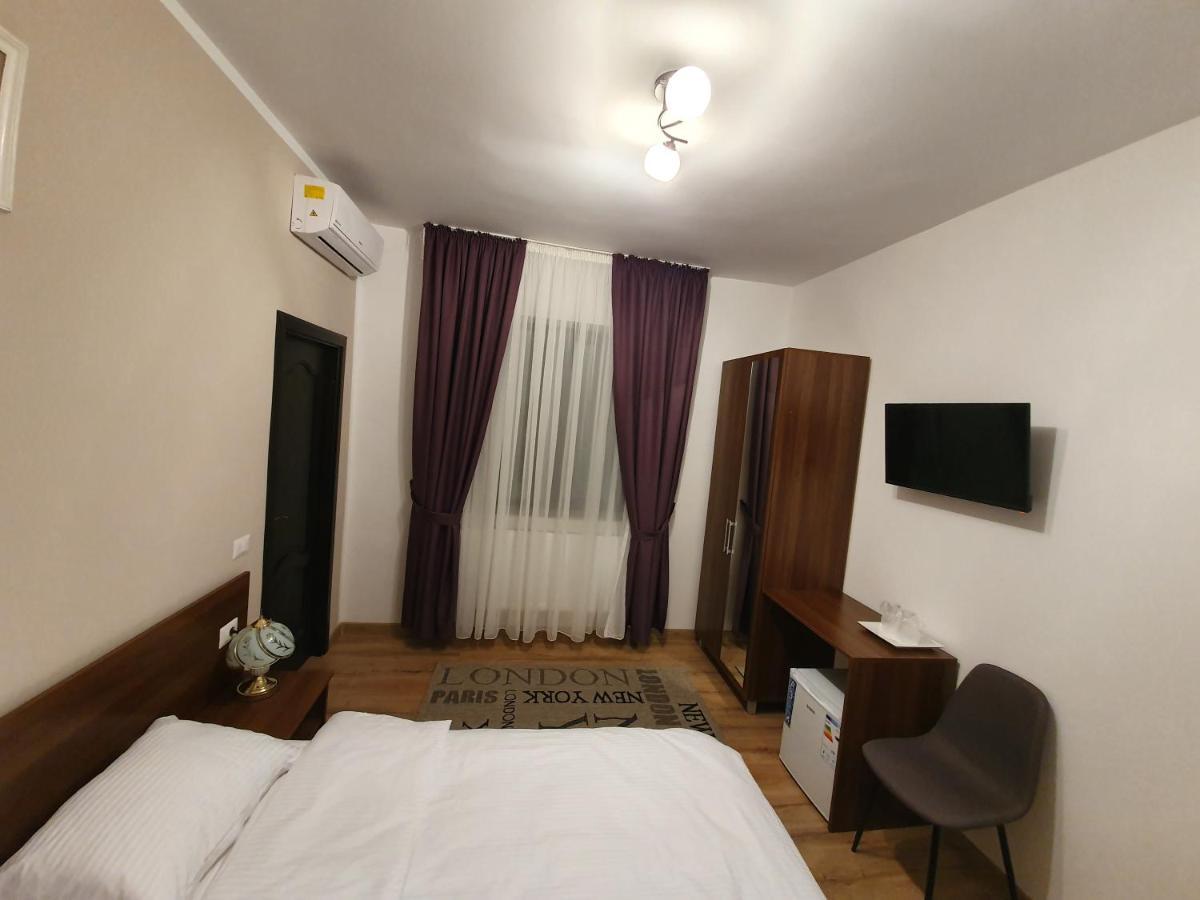 Vily Luxury Rooms Focsani Exterior photo